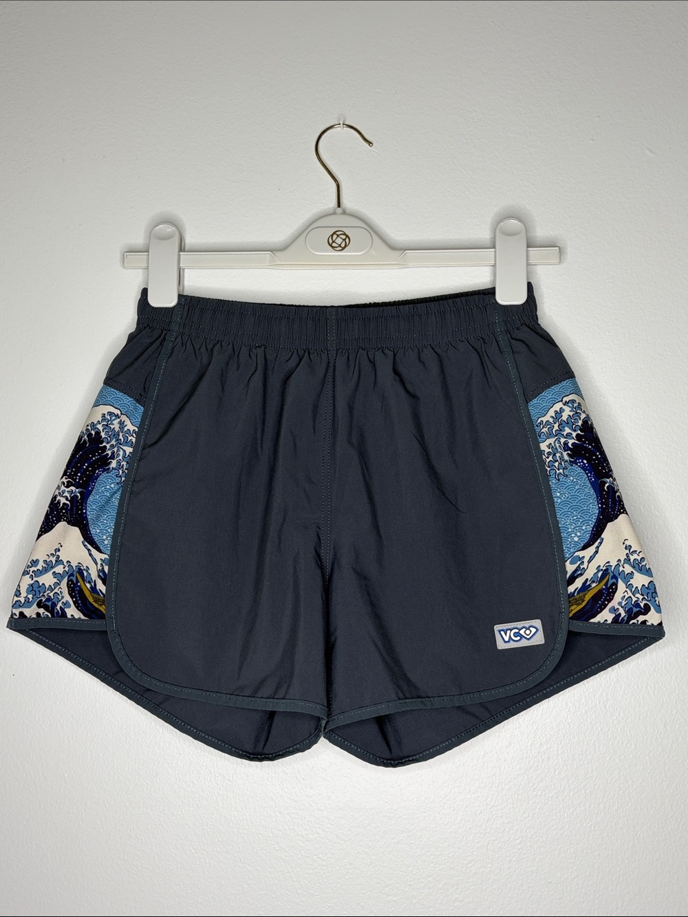 VC Ultímate Gray Athletic Shorts with Wave Panel Size M